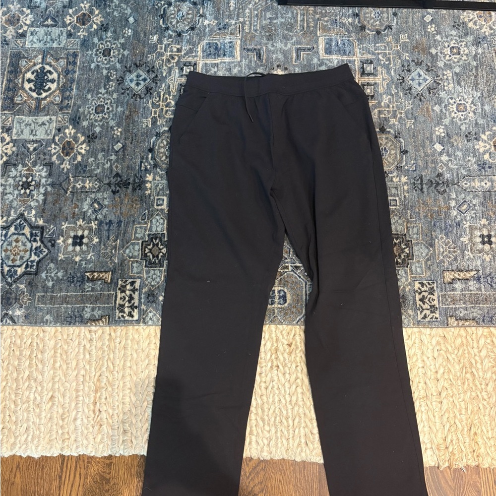 lululemon athletica Men's Black Jogger-Style Sweatpants